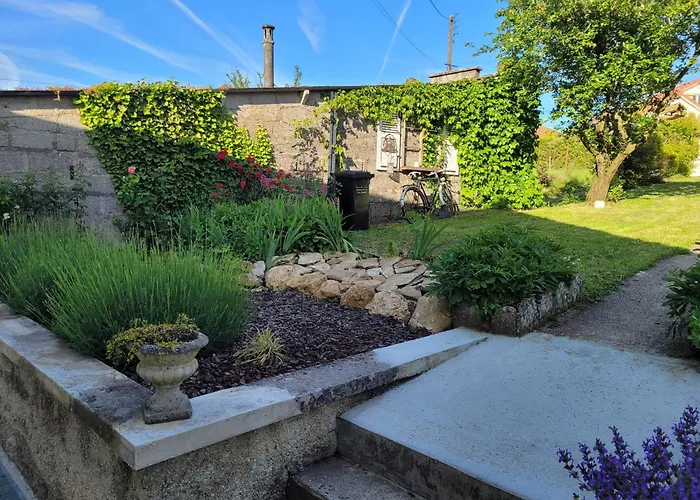 Maison Lombardi - 6 Personnes 4 Etoiles Dun-sur-Meuse